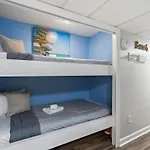 Moondrifter 205 - Sand-Side Oasis - Sleeps 6