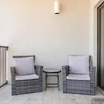 Moondrifter 205 - Sand-Side Oasis - Sleeps 6