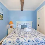 Moondrifter 205 - Sand-Side Oasis - Sleeps 6