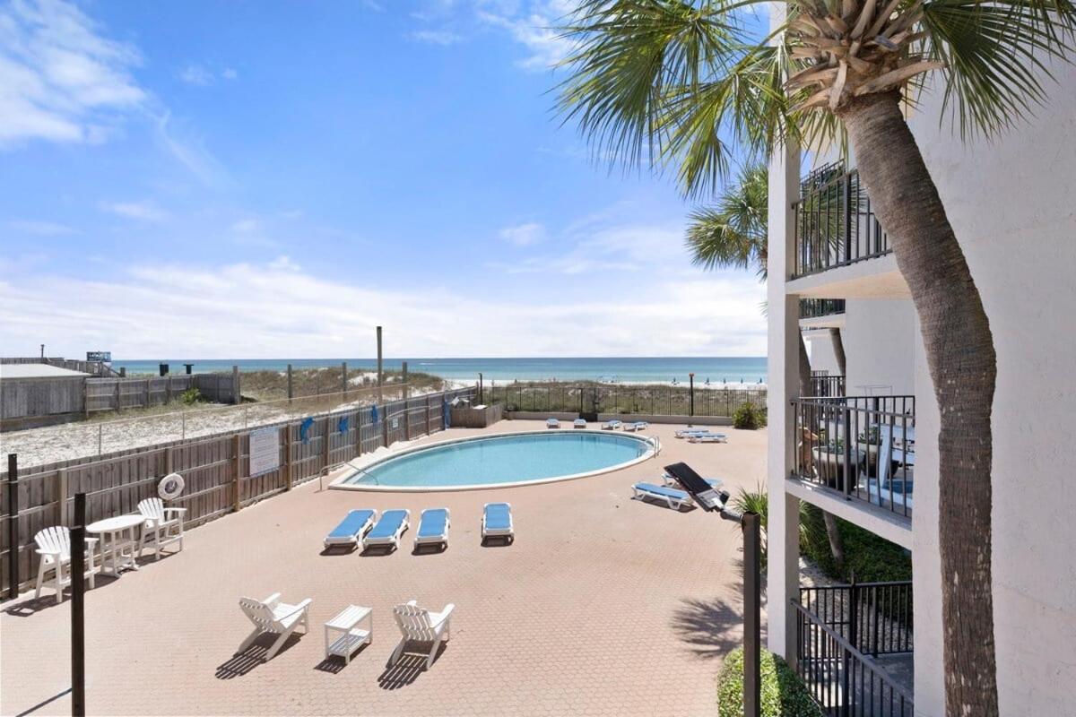 Moondrifter 205 - Sand-side Oasis - Sleeps 6