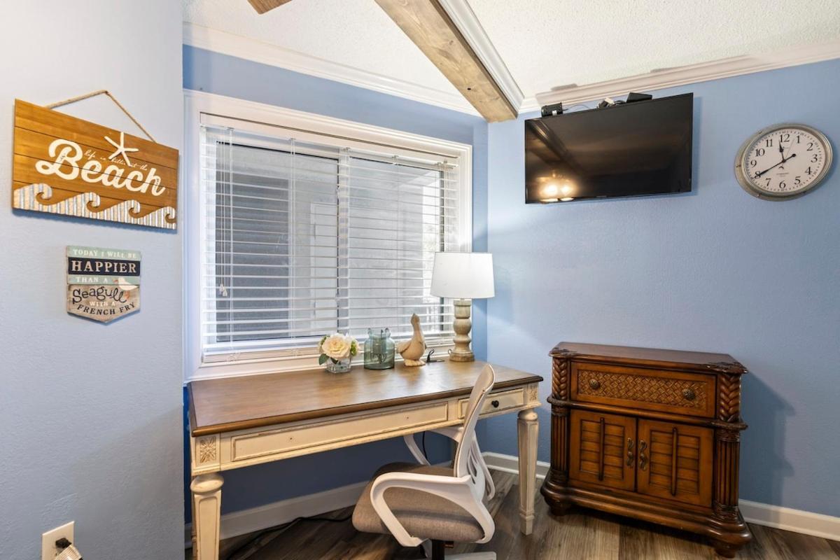 Moondrifter 205 - Sand-side Oasis - Sleeps 6 Apartment *